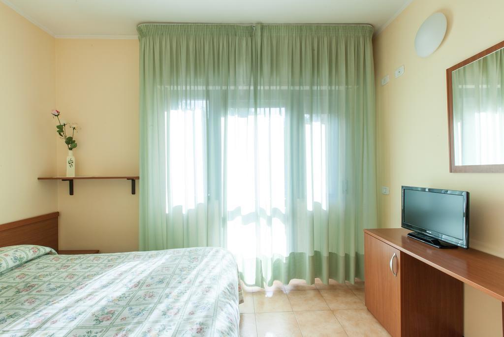 Hotel Fabbrini Abbadia San Salvator Habitación foto